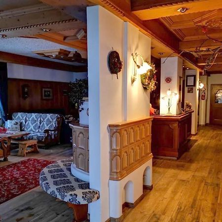 Hotel Rosalpina ロッカ・ピエートレ エクステリア 写真