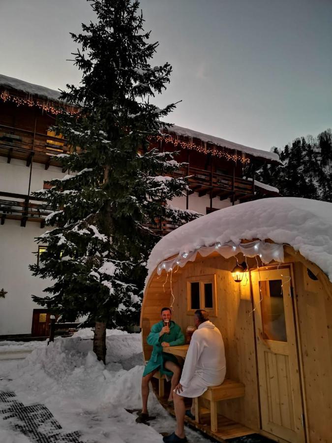 Hotel Rosalpina ロッカ・ピエートレ エクステリア 写真