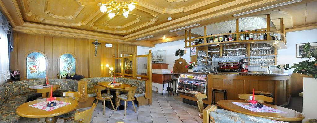 Hotel Rosalpina ロッカ・ピエートレ エクステリア 写真