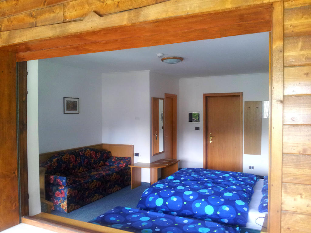 Hotel Rosalpina ロッカ・ピエートレ 部屋 写真